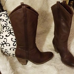 FRYE PULL ON BOOTS🌟🌟